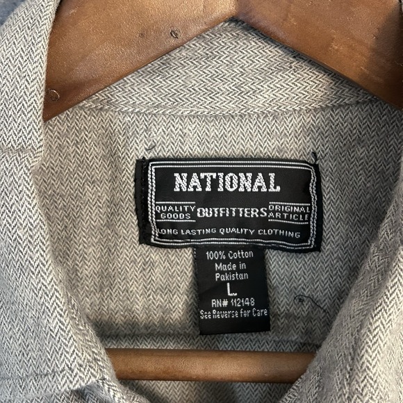 National Outfitters Men's L Gray Herringbone Button Up Flannel Shirt Cotton - Picture 3 of 7